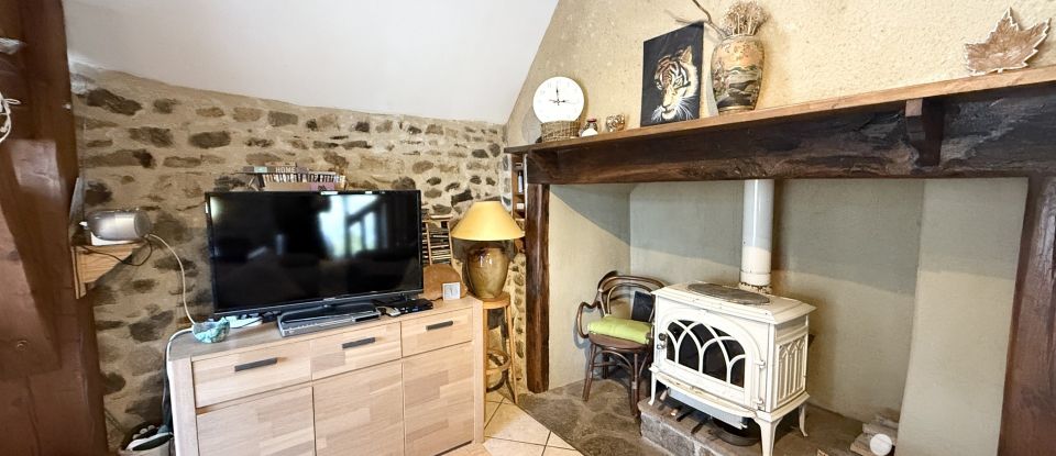 Traditional house 2 rooms of 74 m² in Terrou (46120)