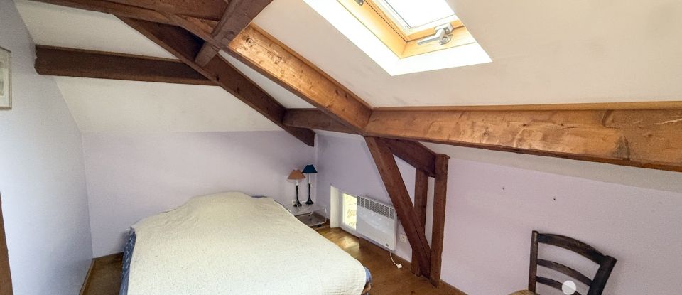 Maison traditionnelle 2 pièces de 74 m² à Terrou (46120)