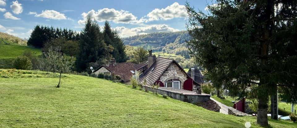 Maison traditionnelle 2 pièces de 74 m² à Terrou (46120)