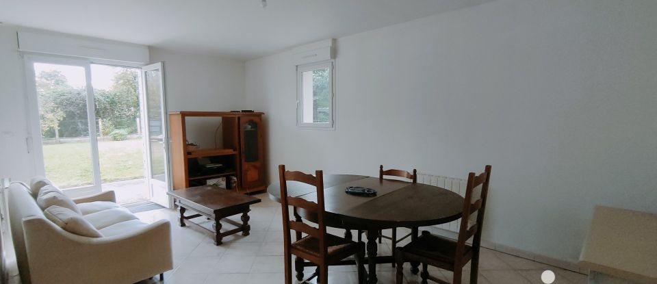 House 7 rooms of 110 m² in Bessé-sur-Braye (72310)