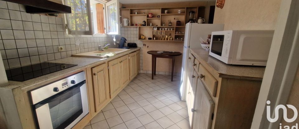 Traditional house 6 rooms of 161 m² in La Rochelle (17000)