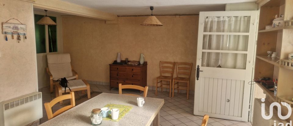 Traditional house 6 rooms of 161 m² in La Rochelle (17000)