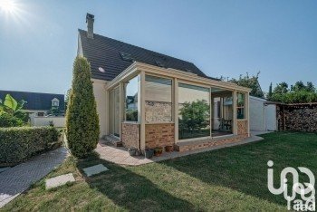 Maison traditionnelle 6 pièces de 140 m² à Mareuil-lès-Meaux (77100)