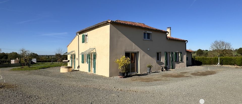 Maison de campagne 7 pièces de 190 m² à Loge-Fougereuse (85120)