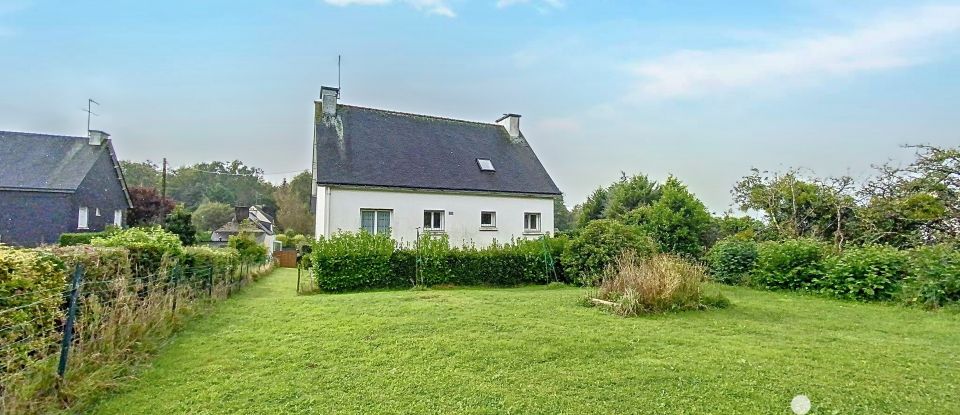 Traditional house 5 rooms of 110 m² in Mûr-de-Bretagne (22530)