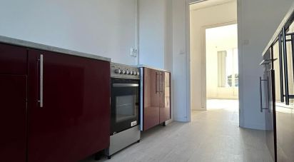 Appartement 6 pièces de 83 m² à - (59600)