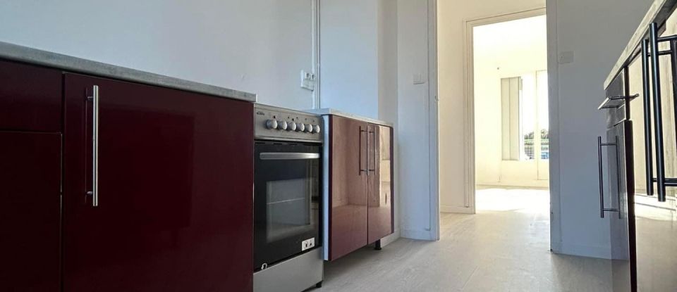 Apartment 6 rooms of 83 m² in - (59600)