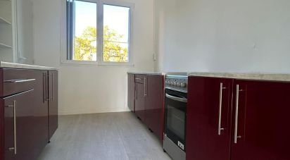 Appartement 6 pièces de 83 m² à - (59600)