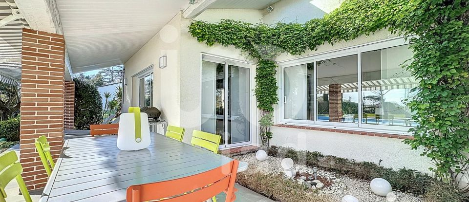 Maison d’architecte 7 pièces de 205 m² à Rouffiac-Tolosan (31180)