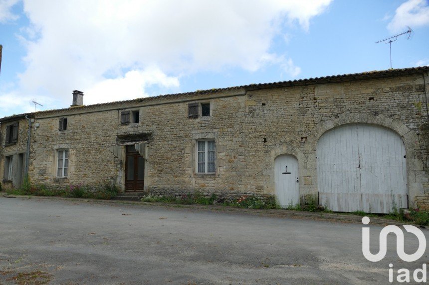 Maison de campagne 6 pièces de 130 m² à Souvigné (16240)