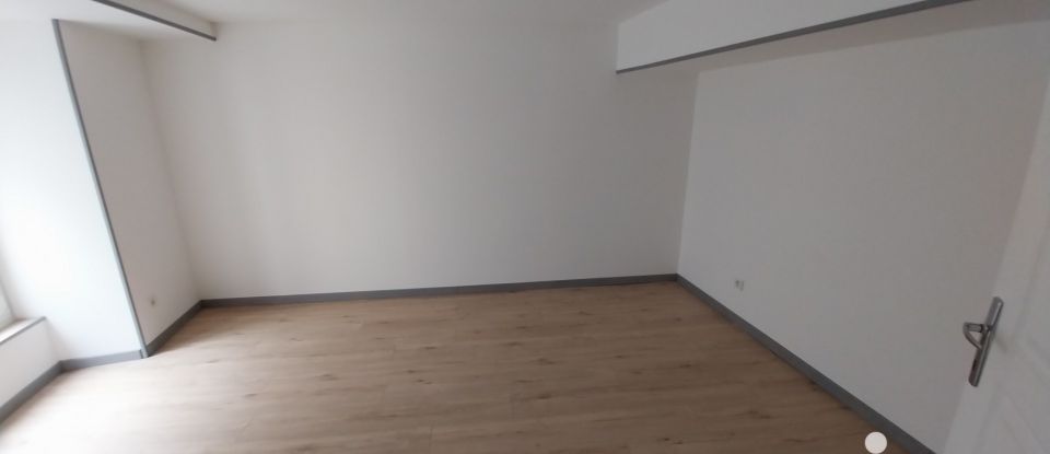 Maison 4 pièces de 132 m² à Le Dorat (87210)