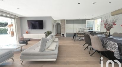 Maison 4 pièces de 130 m² à Saint-Paul-en-Forêt (83440)