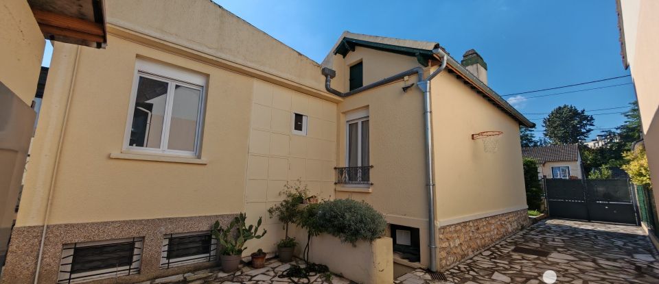 House 5 rooms of 118 m² in Brunoy (91800)