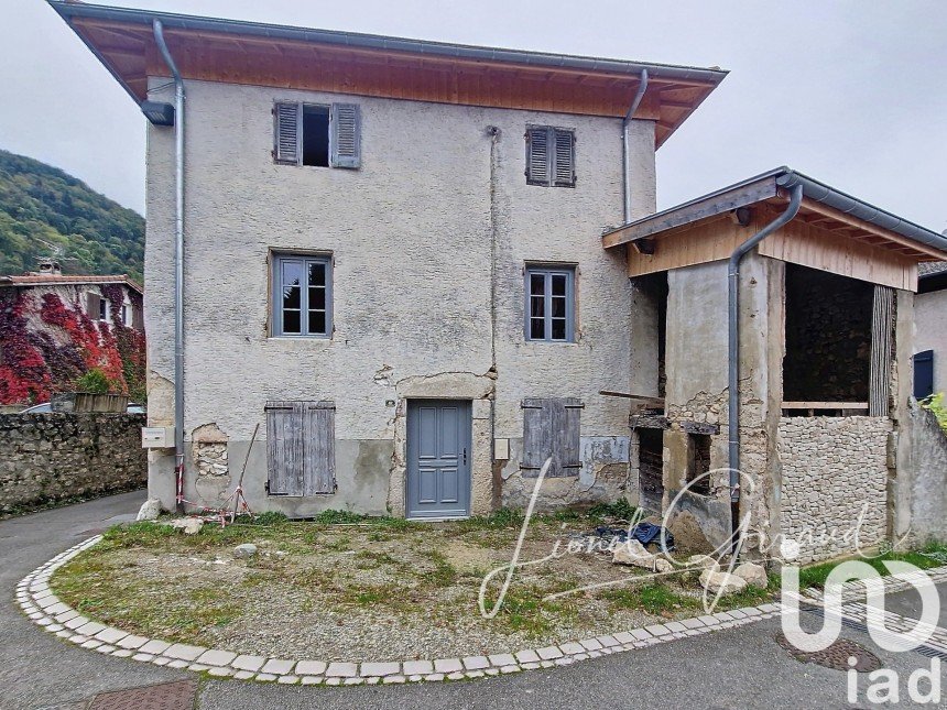 Village house 5 rooms of 150 m² in Cognin-les-Gorges (38470)