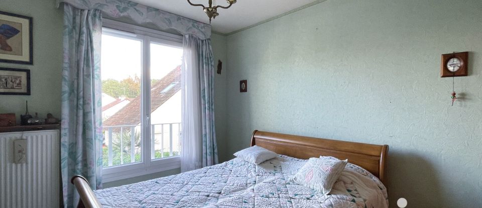 House 8 rooms of 130 m² in Boissy-Saint-Léger (94470)