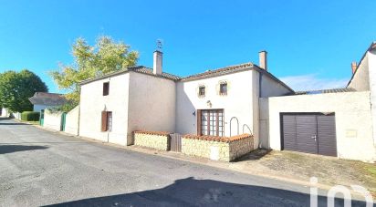 Traditional house 4 rooms of 185 m² in Doux (79390)