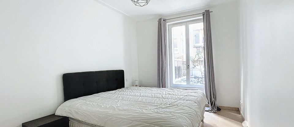 Appartement 2 pièces de 33 m² à Paris (75017)