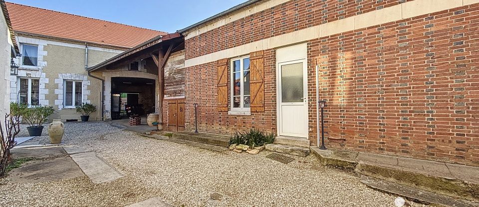 Village house 10 rooms of 270 m² in Montigny-la-Resle (89230)