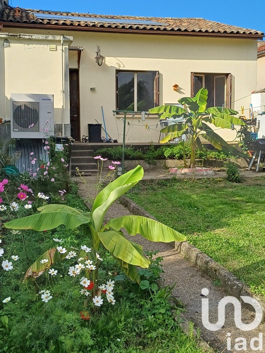 Town house 4 rooms of 80 m² in Saint-Macaire (33490)