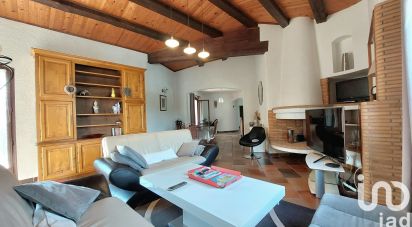 Traditional house 4 rooms of 145 m² in Hyères (83400)