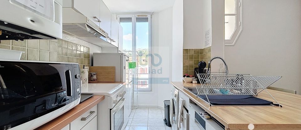 Appartement 4 pièces de 77 m² à Nice (06200)