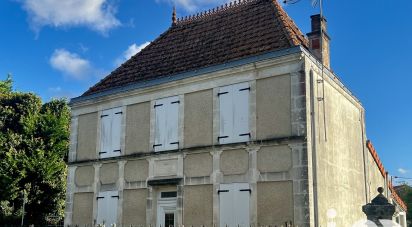 Maison 5 pièces de 108 m² à Geay (17250)