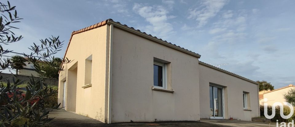 Maison 4 pièces de 70 m² à Sèvremont (85700)