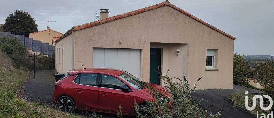 Maison 4 pièces de 70 m² à Sèvremont (85700)