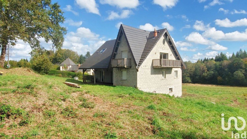 Maison 6 pièces de 180 m² à Saint-Angel (19200)