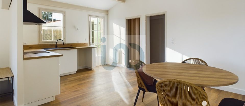 House 5 rooms of 87 m² in Rivedoux-Plage (17940)