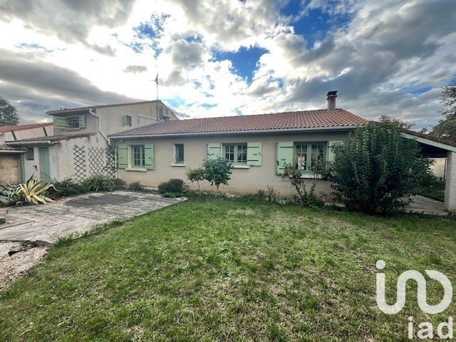 Maison traditionnelle 6 pièces de 105 m² à Loriol-sur-Drôme (26270)