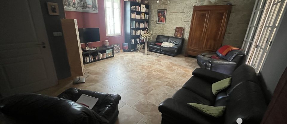 Maison traditionnelle 5 pièces de 199 m² à Bergerac (24100)