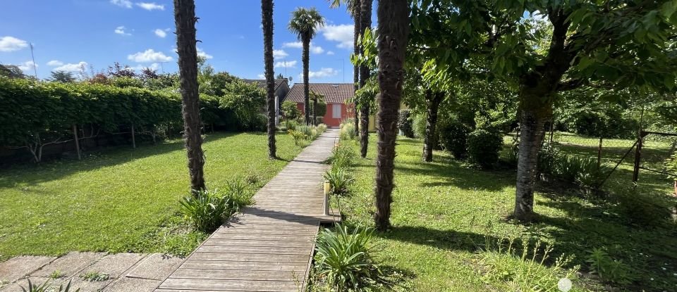 Maison traditionnelle 5 pièces de 199 m² à Bergerac (24100)