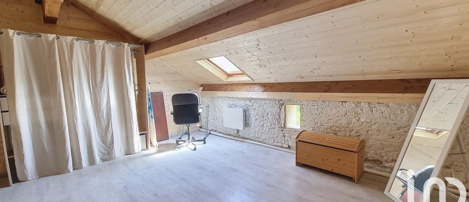 Maison de village 5 pièces de 148 m² à Châtel-de-Neuvre (03500)