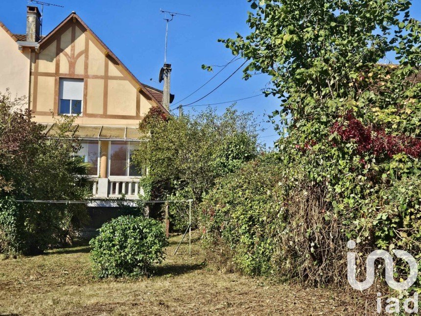 Town house 4 rooms of 80 m² in Ruffec (16700)