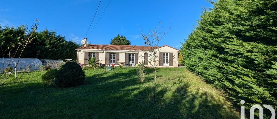 Maison traditionnelle 5 pièces de 123 m² à Montendre (17130)