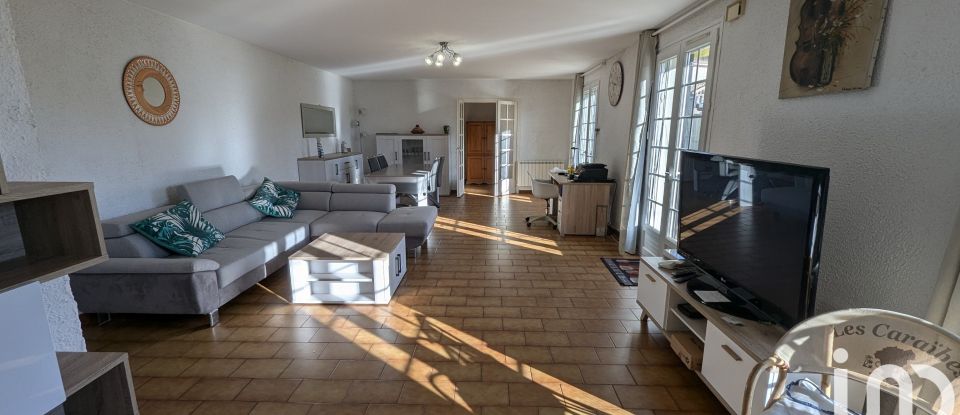 Maison traditionnelle 5 pièces de 123 m² à Montendre (17130)