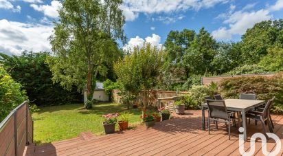 Traditional house 6 rooms of 140 m² in Sainte-Geneviève-des-Bois (91700)