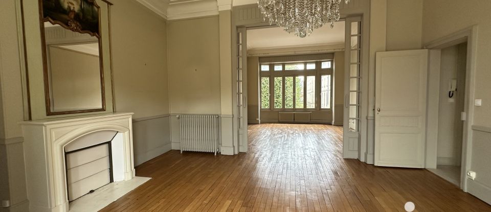 Appartement 5 pièces de 128 m² à Bourges (18000)