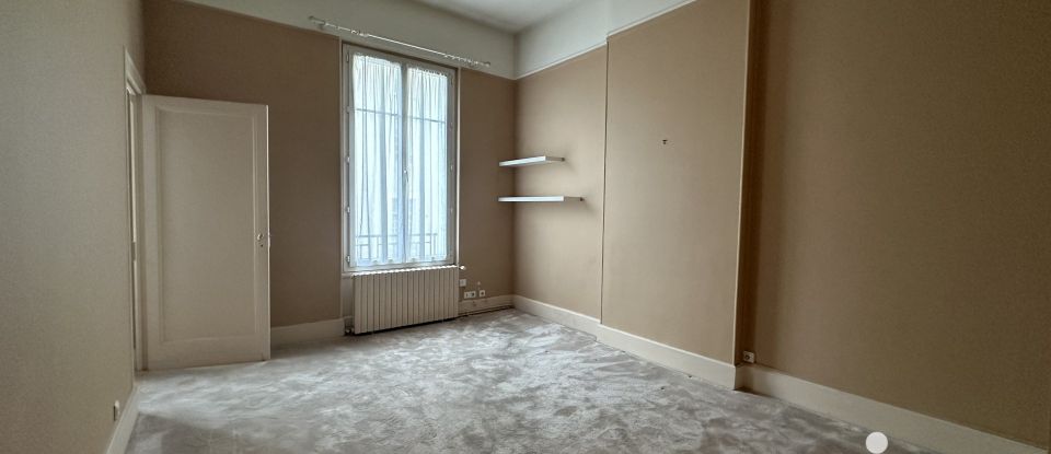 Appartement 5 pièces de 128 m² à Bourges (18000)