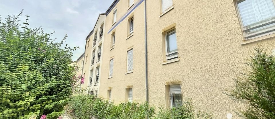 Apartment 5 rooms of 91 m² in Montmagny (95360)