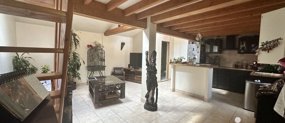 Traditional house 8 rooms of 160 m² in Maisons-Alfort (94700)