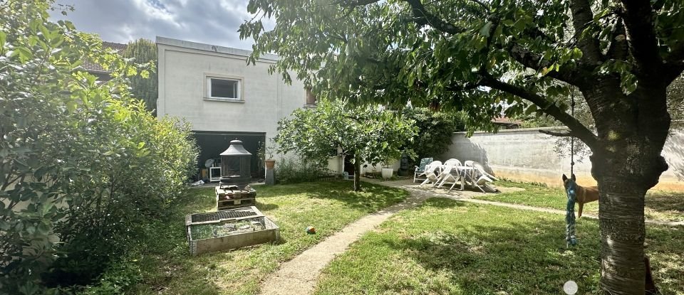 Maison traditionnelle 8 pièces de 160 m² à Maisons-Alfort (94700)