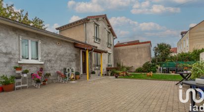 Traditional house 5 rooms of 107 m² in Juvisy-sur-Orge (91260)