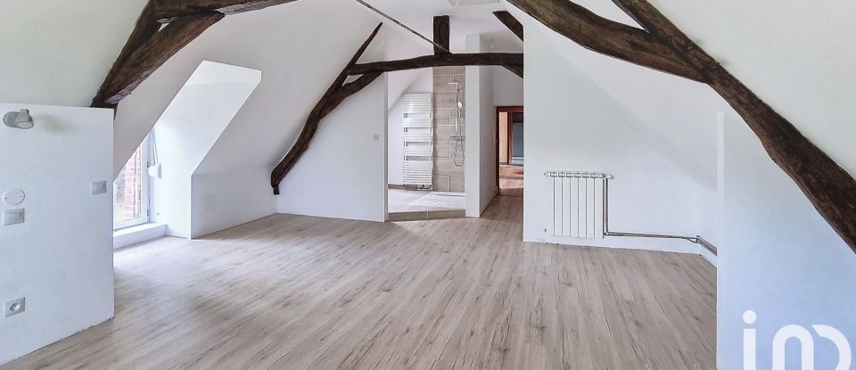 Longère 8 pièces de 166 m² à Saint-Pourçain-sur-Sioule (03500)