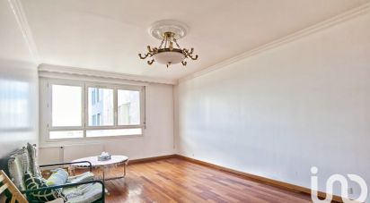 Apartment 4 rooms of 77 m² in Pantin (93500)