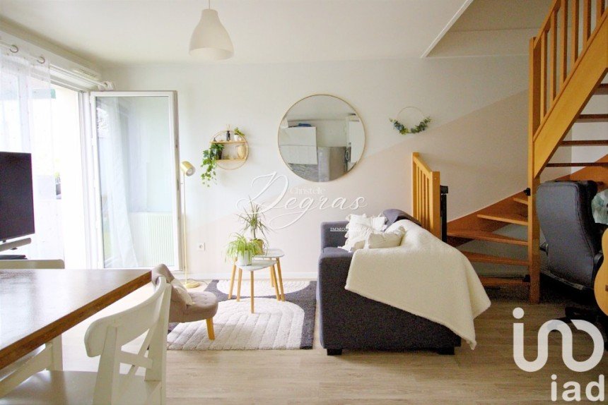 Duplex 3 rooms of 55 m² in Éragny (95610)