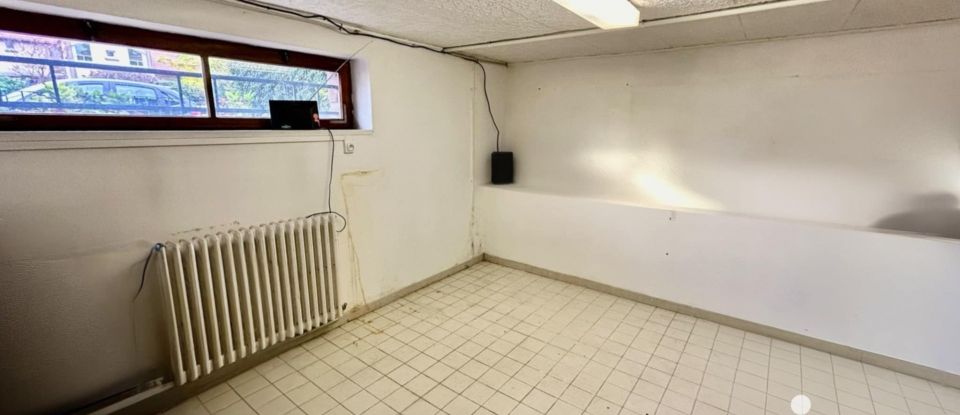 Maison 5 pièces de 192 m² à Vittel (88800)