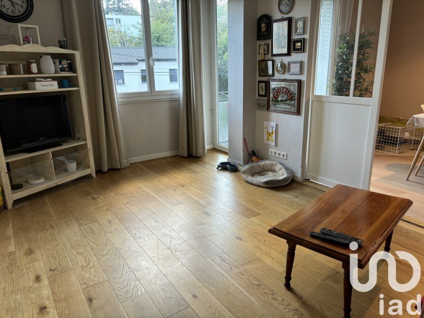 Apartment 4 rooms of 71 m² in Clermont-Ferrand (63100)