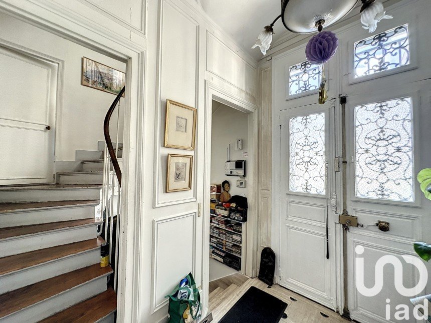 Mansion 12 rooms of 277 m² in Saint-Denis (93200)